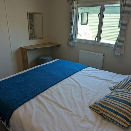 Lovely Bright Modern Caravan Swanage On Peaceful And Tranquil Holiday Park Exterior photo